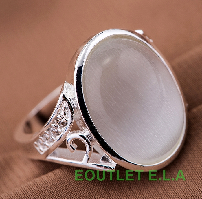 LARGE WHITE CRT CAT EYE STONE SILVER DRESS RING-size 8